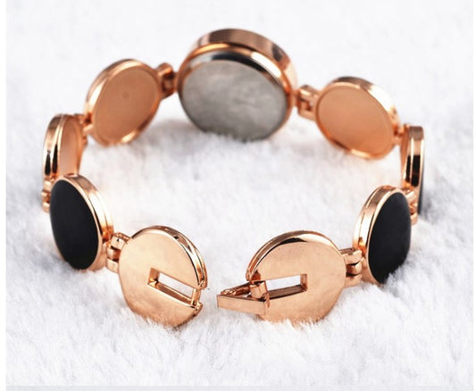 Timeless Chic Wafer Design Round Dial Bracelet Watch