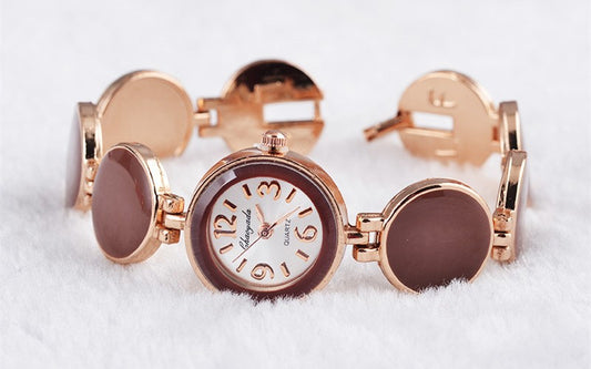 Timeless Chic Wafer Design Round Dial Bracelet Watch